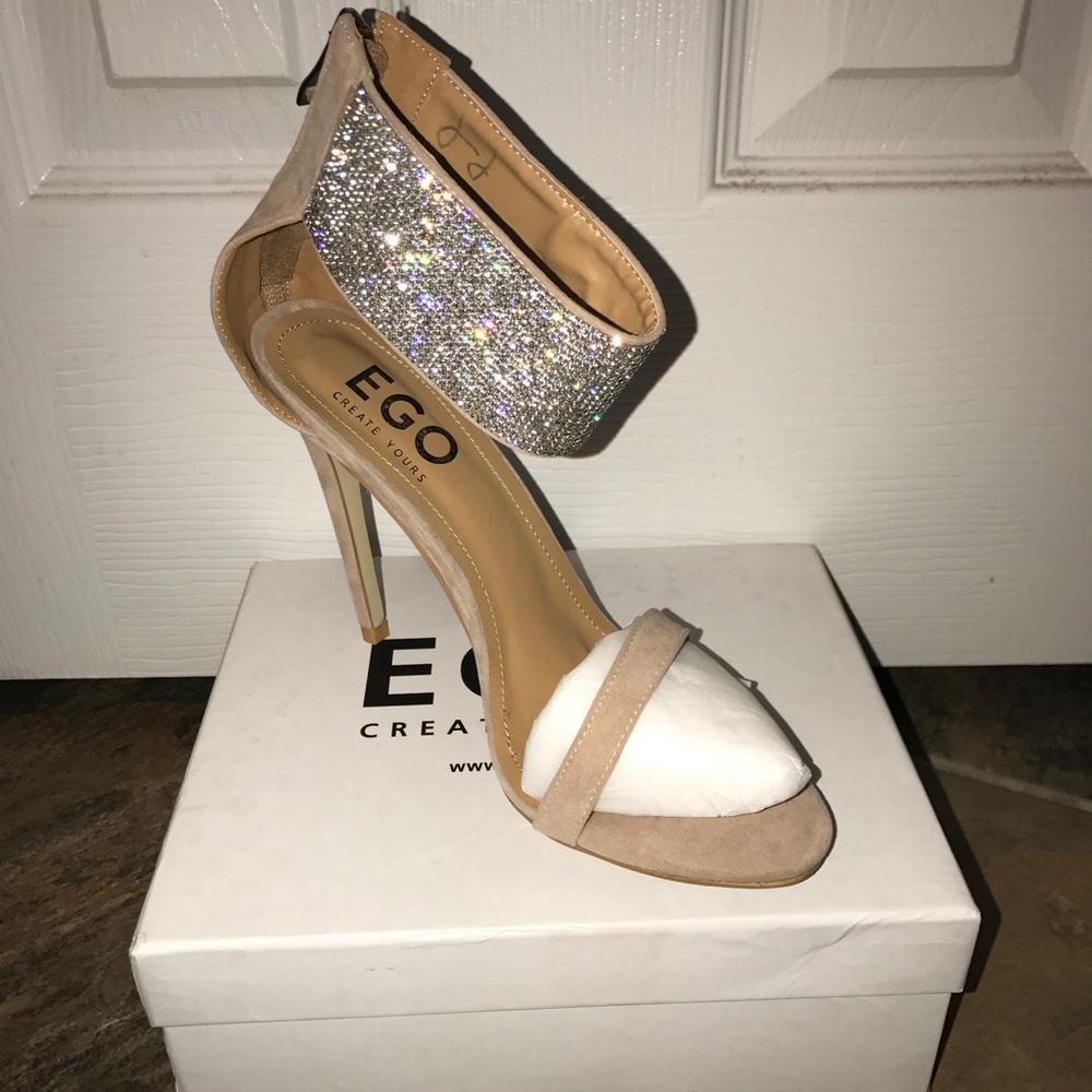 Nude Stiletto Heels Sz: UK 7/ US 9