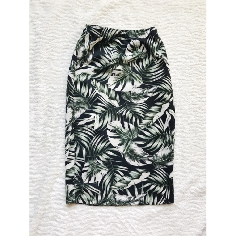 FOREVER 21 PALM LEAF MIDI SKIRT