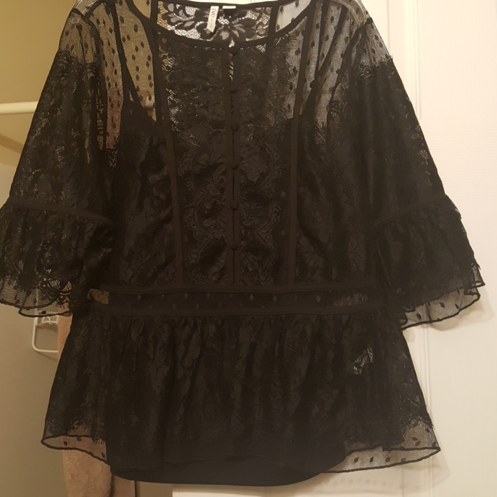 Sexy black peplum top!