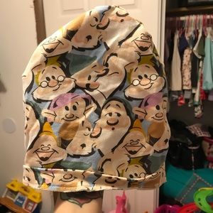 7 dwarves beanie