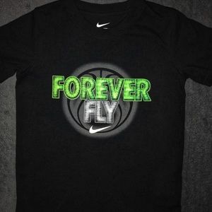 ✨PRICE DROP✨Boys’ Nike Tee