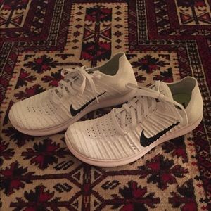 Nike Free RN Flyknit Women's Size 7.5
