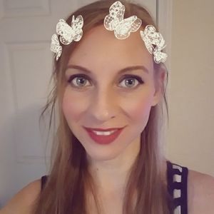 Meet your Posher, Crystal