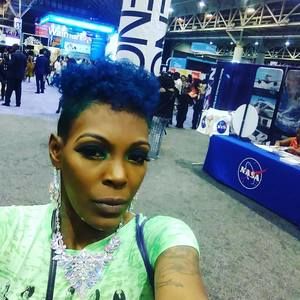 Meet your Posher, Shay