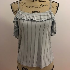 American Eagle open shoulder short sleeve top