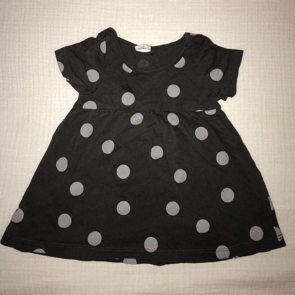 H&M 4-6M Black and silver top