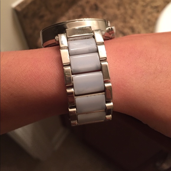 Watch - Picture 2 of 6