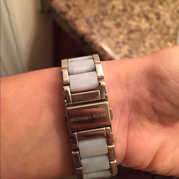 Watch - Picture 3 of 6