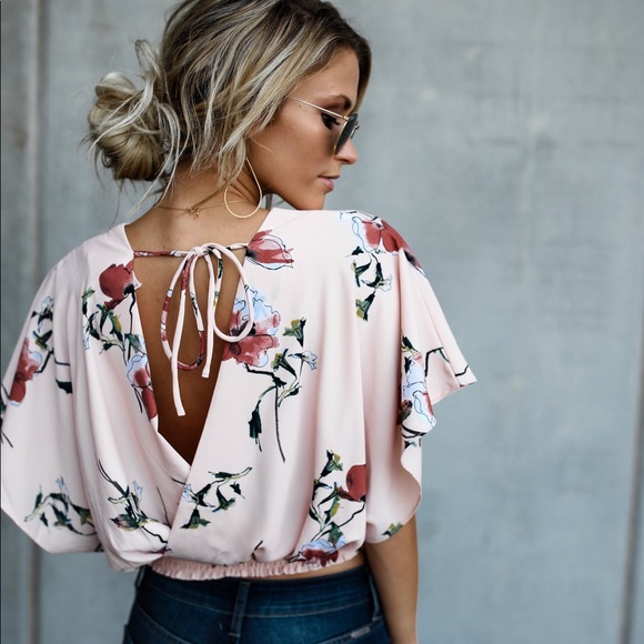 Creme Blush Floral Blouse - Picture 2 of 5