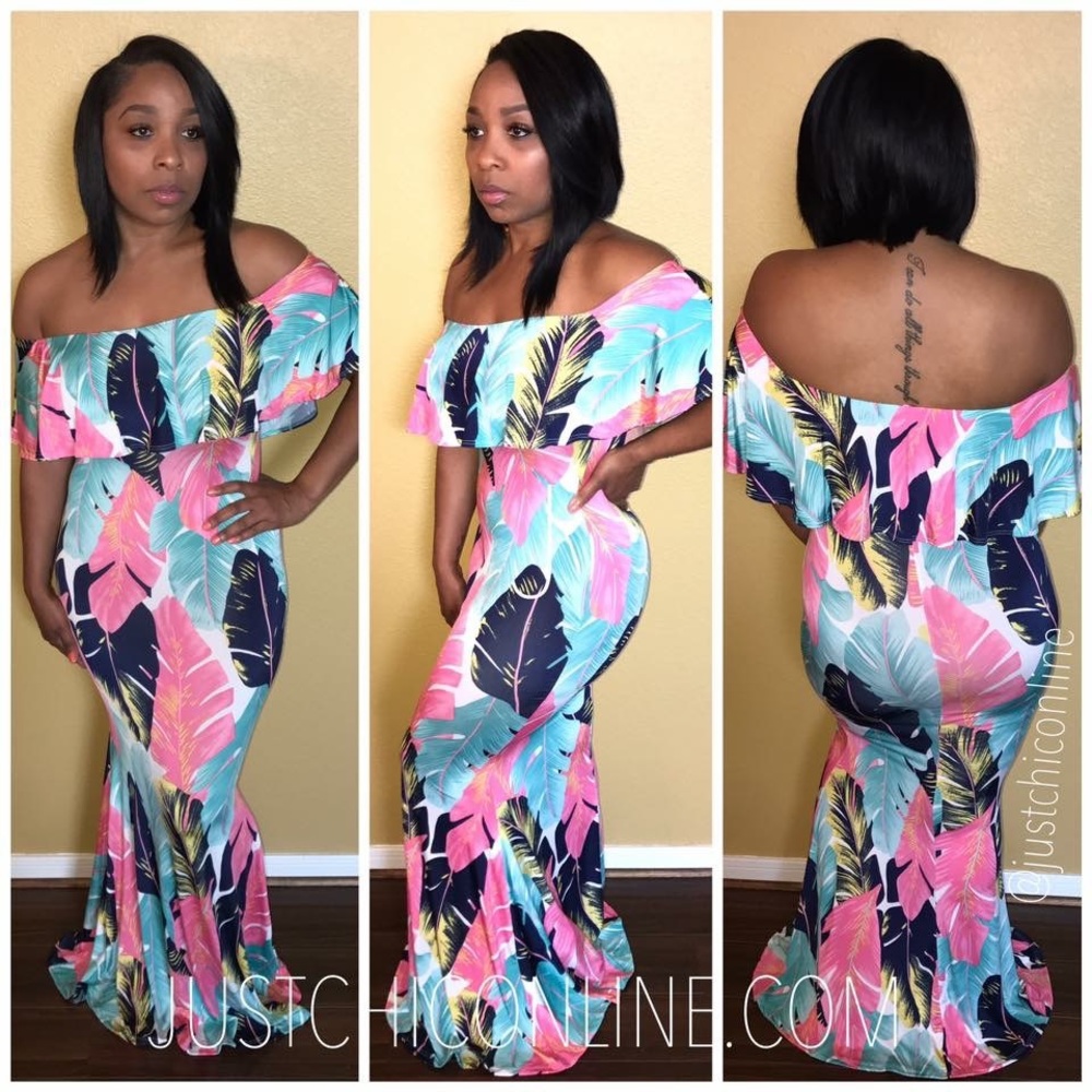 NWOT Off the shoulder maxi dress