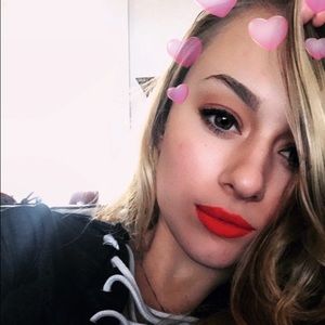 Meet your Posher, Kristine