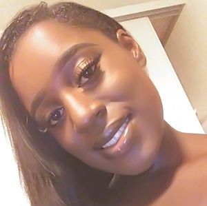 Meet your Posher, Briana