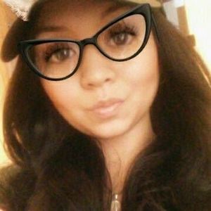 Meet your Posher, Bianca
