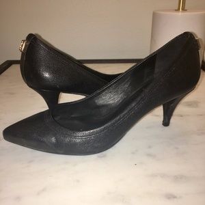 Tory Burch Ivy Pump  Size 6