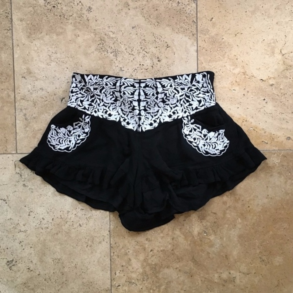 Black and White Angel Biba Shorts