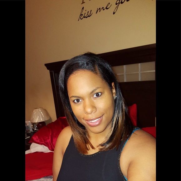 Meet your Posher, April - Picture 1 of 1