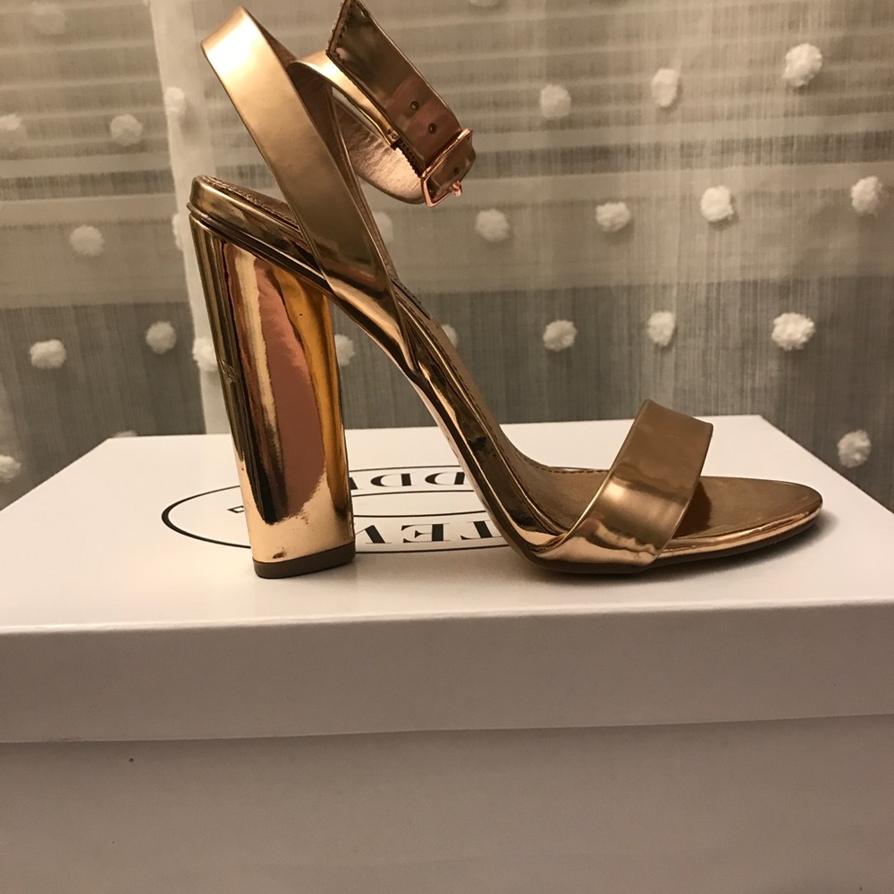 Steve Madden Treasure shoe (rose gold)