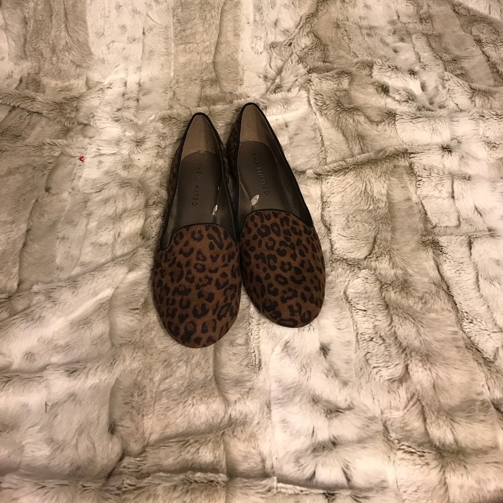 NWOT The Limited leopard print flats