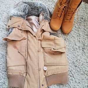 Tan vest with faux fur