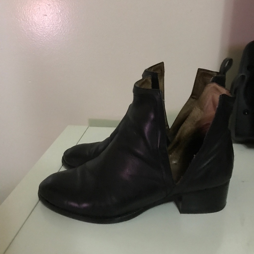 Jeffrey Campbell Black Leather Oriley Booties - Picture 4 of 6