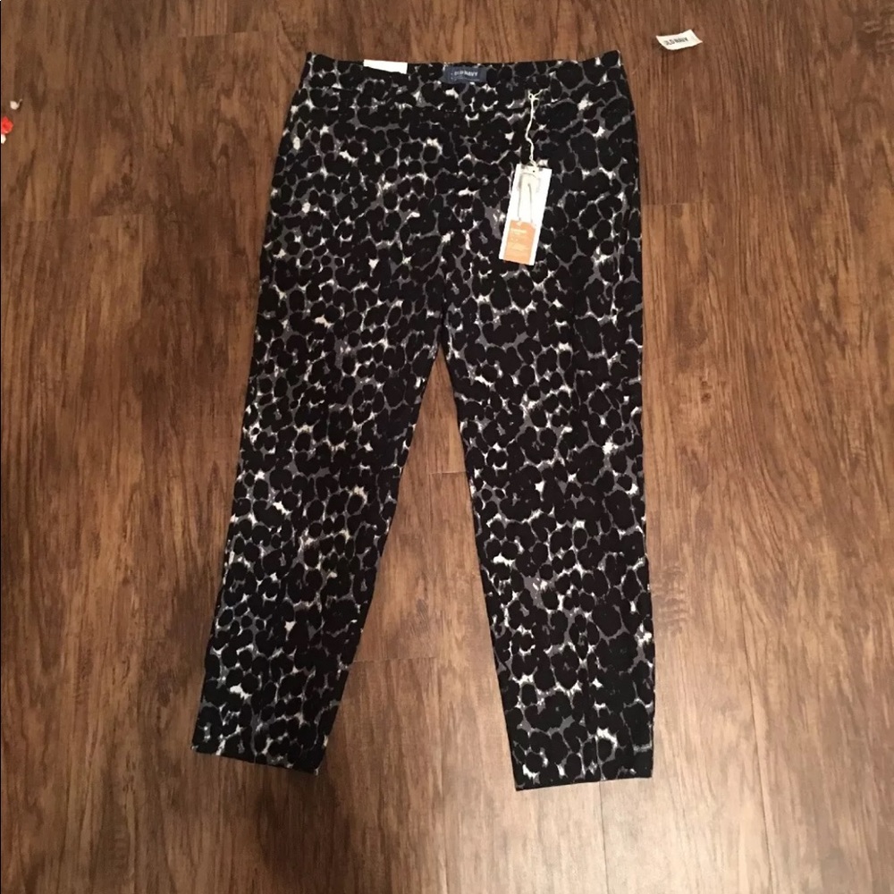 NWT Women’s Old Navy Harper Pants w/ Cheetah Print