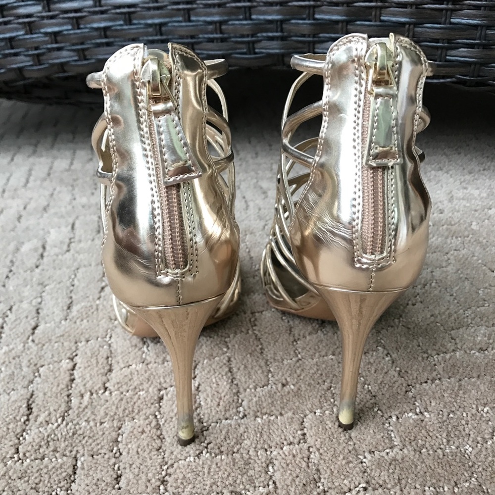 High Heels - Picture 4 of 6