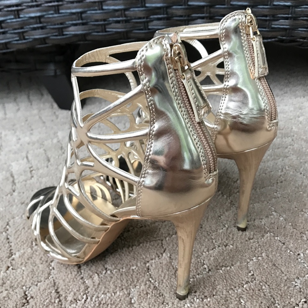 High Heels - Picture 5 of 6