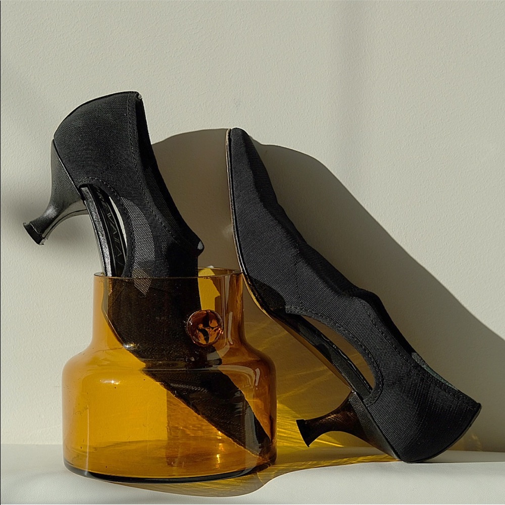 Mesh Pointed Mesh With Cutouts - image 1