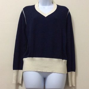 GAP V-neck sweater
