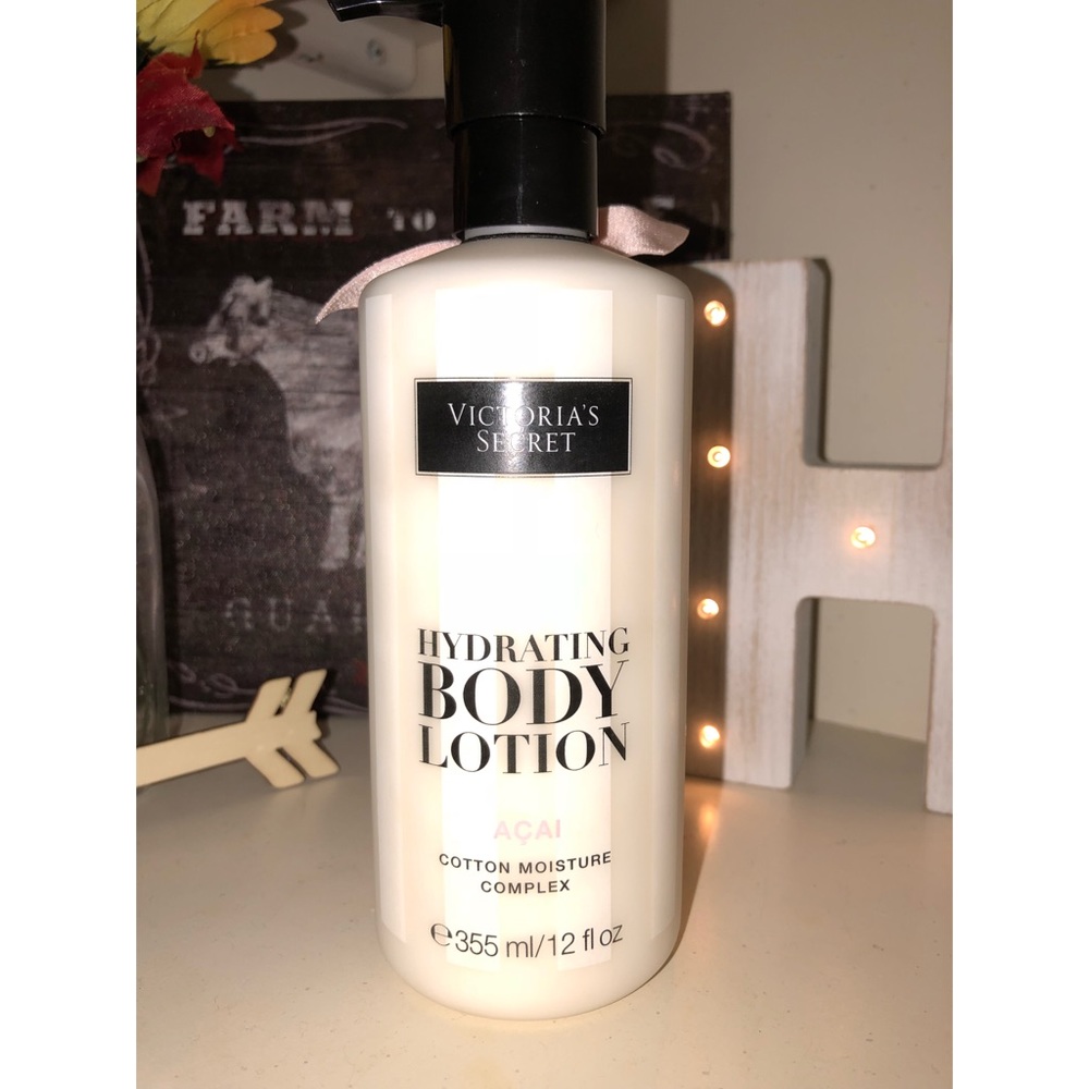 VS Hydrating Body Lotion