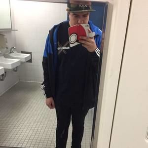 Meet your Posher, Raymond