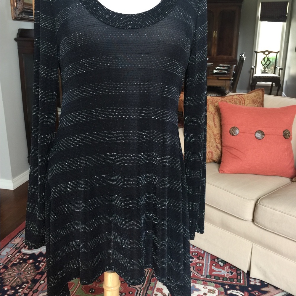Black pullover tunic perfect for evening wear