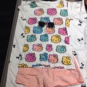 Hello kitty shirt orange shorts tie-dye sunglasses