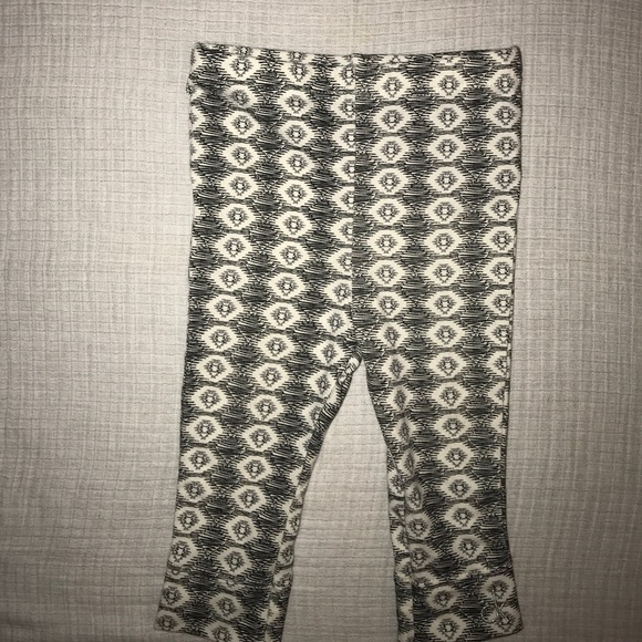 Calvin Klein 6–9 month leggings - Picture 1 of 2