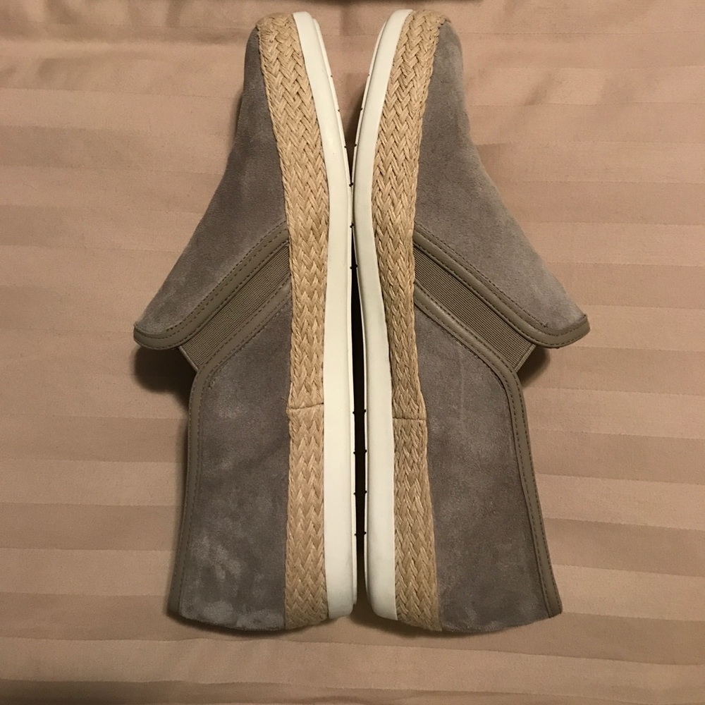 Vince Acker Suede Slip Ons - Picture 7 of 7