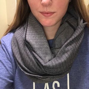 Lululemon scarf