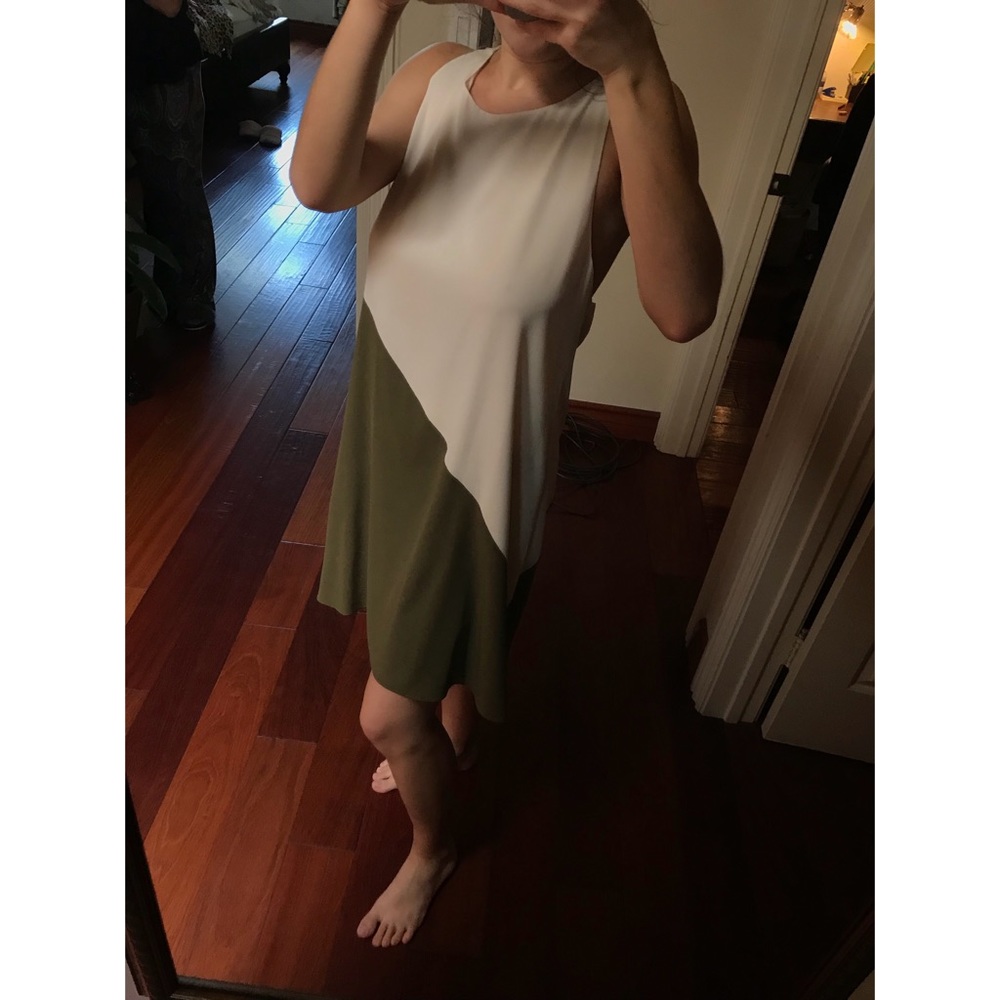 ❌SOLD❌Alice + Olivia Dress - Picture 3 of 7