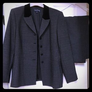 Ladies Evan Picone Suit
