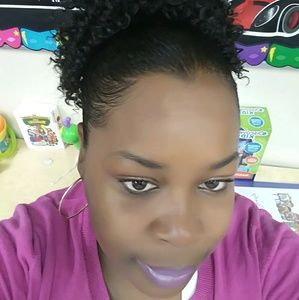 Meet your Posher, Henrietta