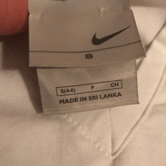 Nike T-shirt. - Picture 5 of 5