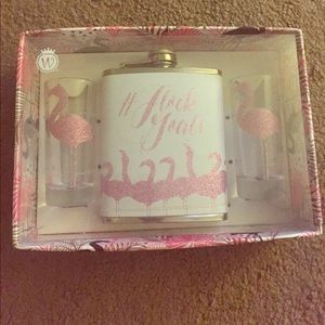 Flamingo "flock goals"Flask and two shot glass set