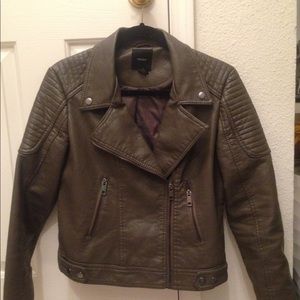 Leather motorcycle jacket