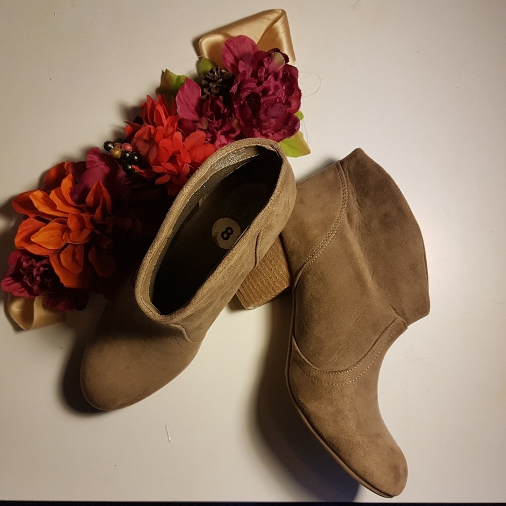 Ankle boots