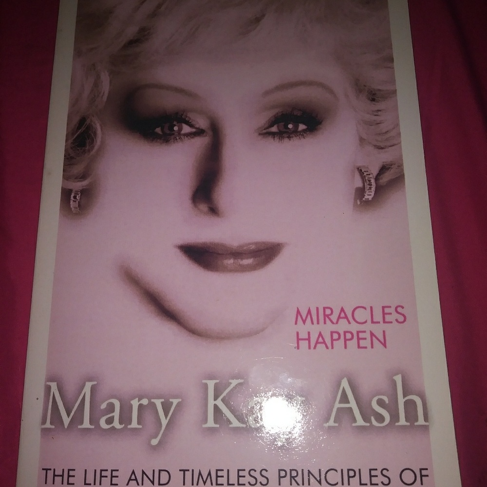 🎁Mary kay ash book🎁