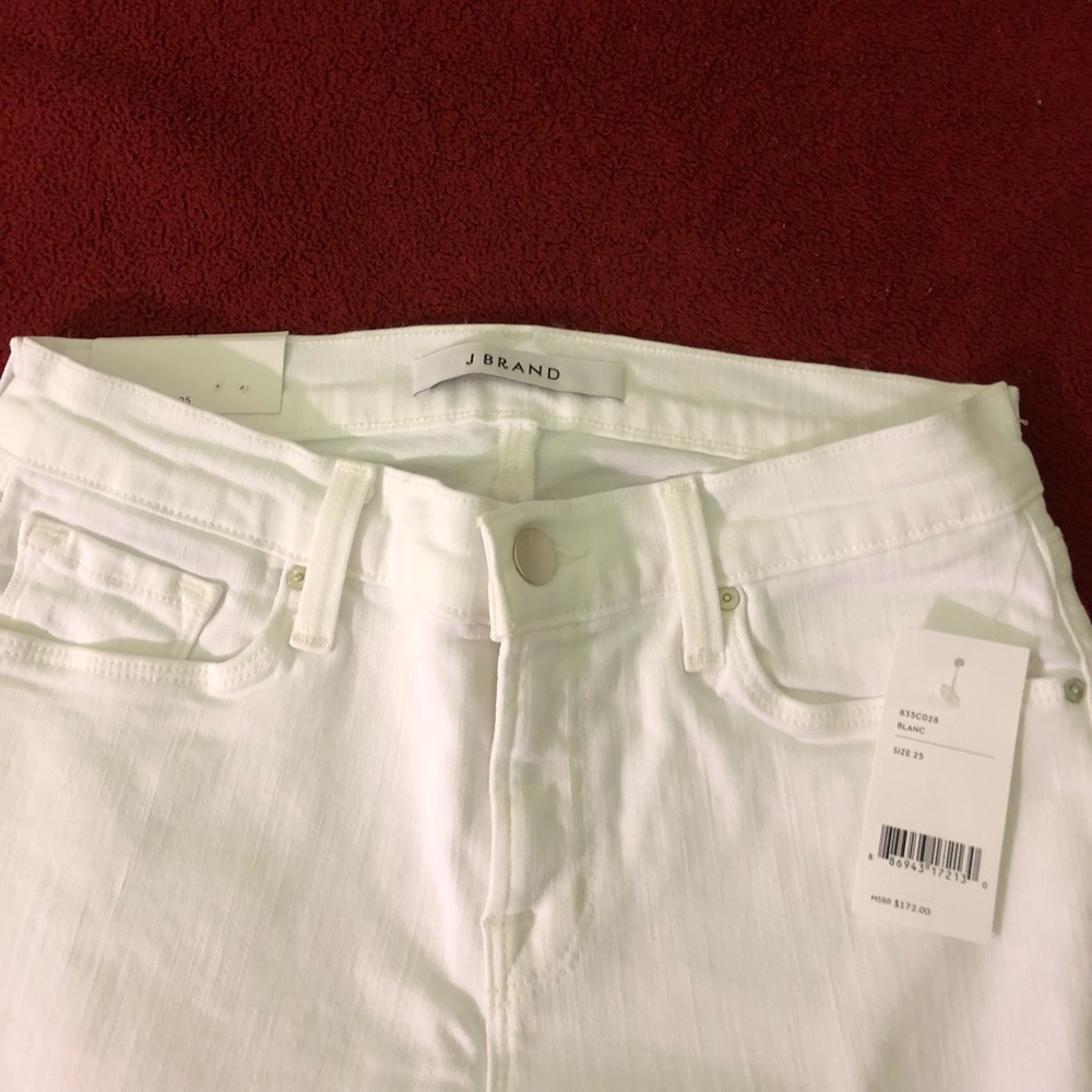 J BRAND mid rise Capri