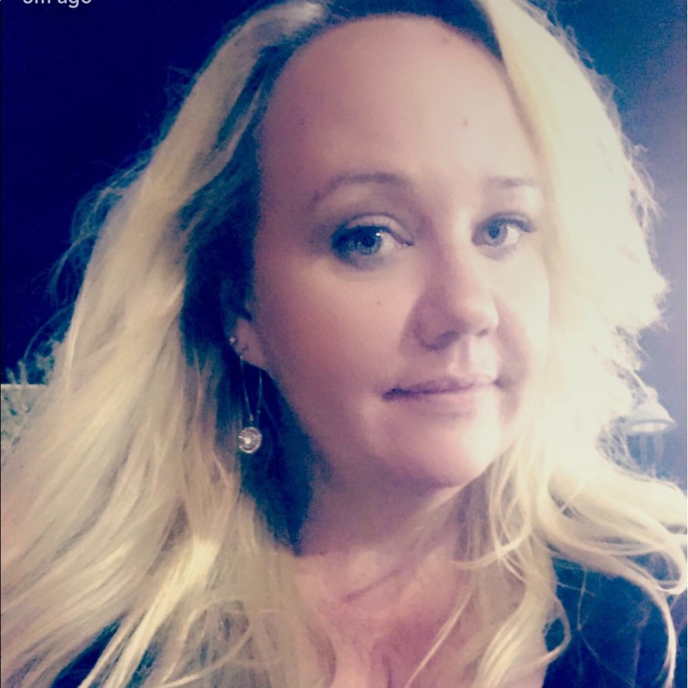 Meet your Posher, Stephanie