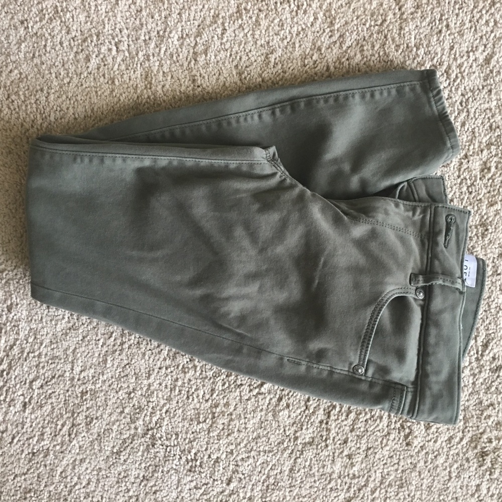 Olive skinny pants