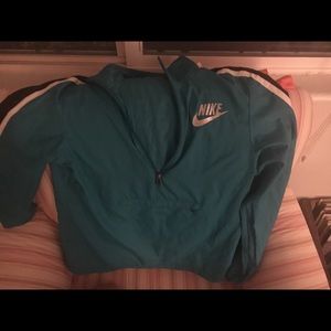 Like new Women's Small Nike Windbreaker