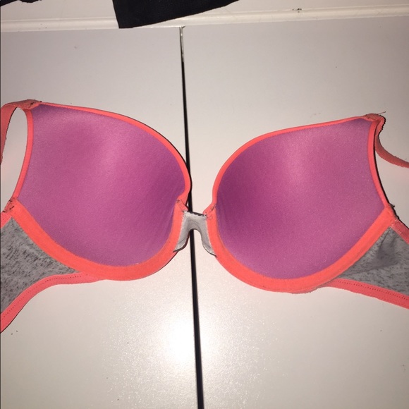 PINK Victoria’s Secret Wear Everywhere Bra - Picture 4 of 4