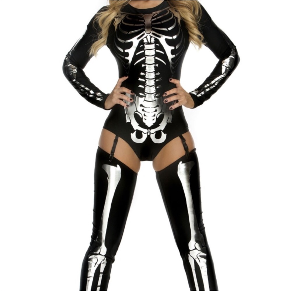 Skeleton costume